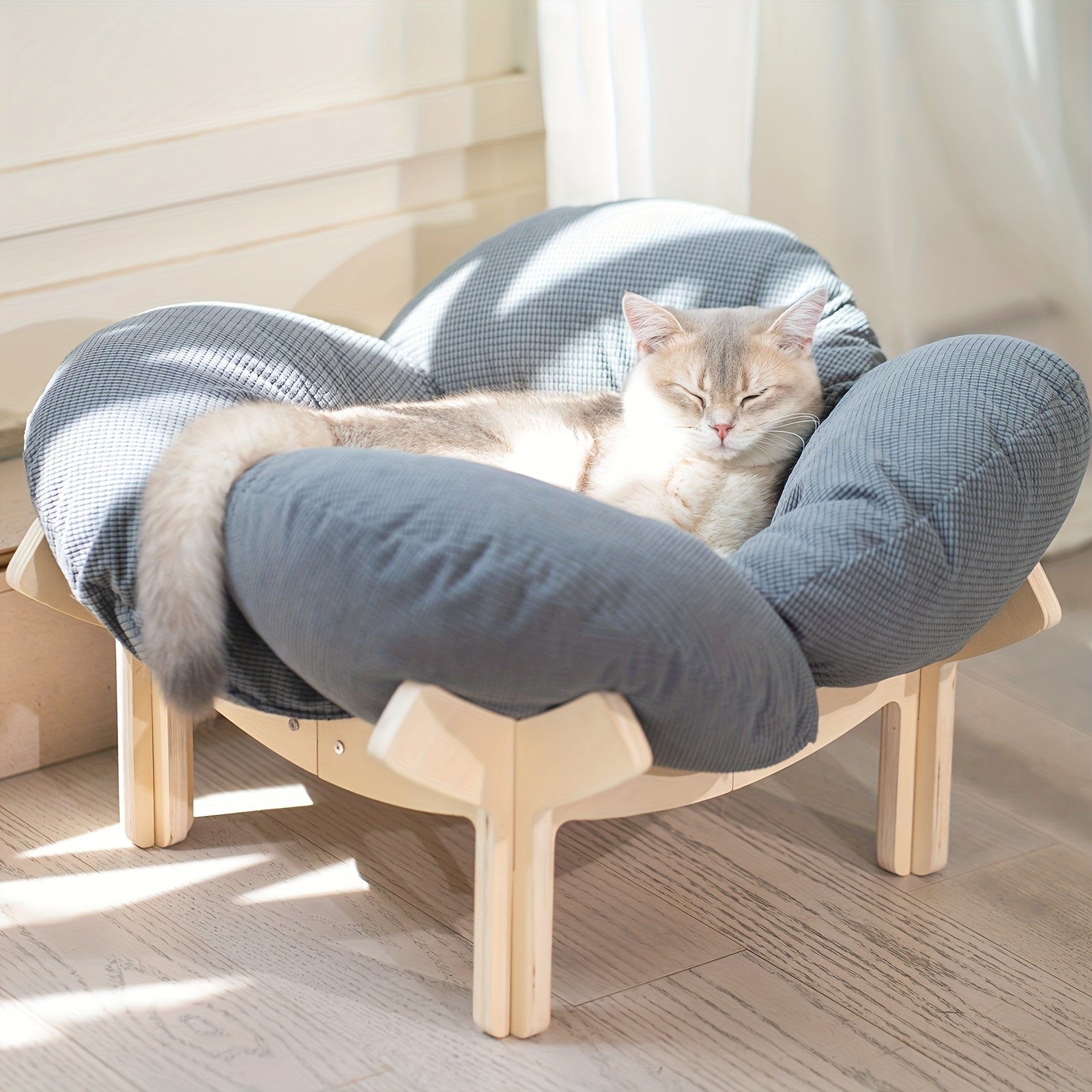 High-leg Joint-protecting Pet Bed, Cat Stand Bed with Soft Cushion And Sturdy Legs, Heart-shaped Wooden Frame with Beige Soft Cushion, Modern Luxury Indoor Pet-specific, Indoor Cat And Small Dog Specific High-leg Sofa