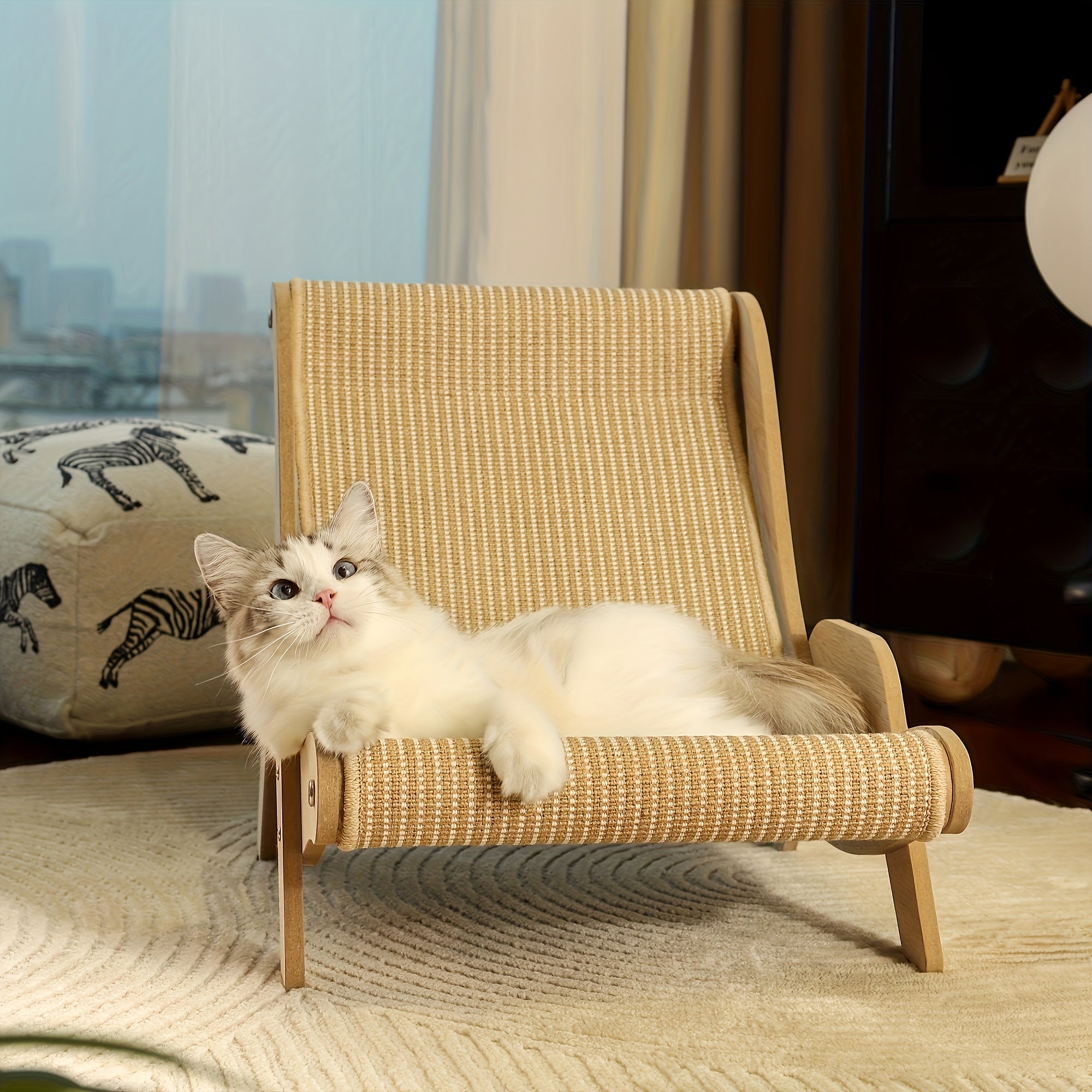 Oversized Cat Hammock Lounger - Constructed from Sturdy Nylon, This Year-Round Cozy Sofa Bed for Felines Includes a Scratching Pad