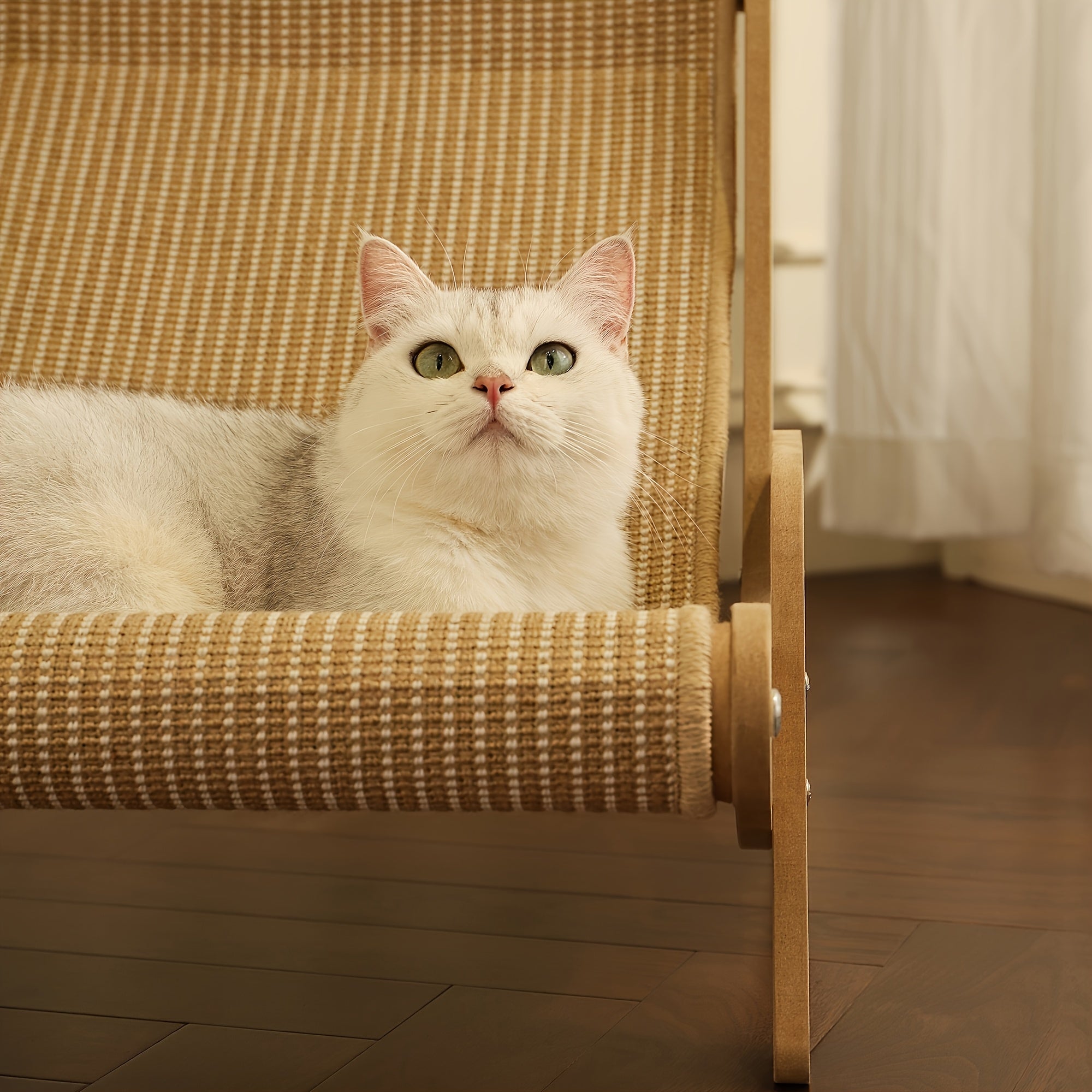 Oversized Cat Hammock Lounger - Constructed from Sturdy Nylon, This Year-Round Cozy Sofa Bed for Felines Includes a Scratching Pad