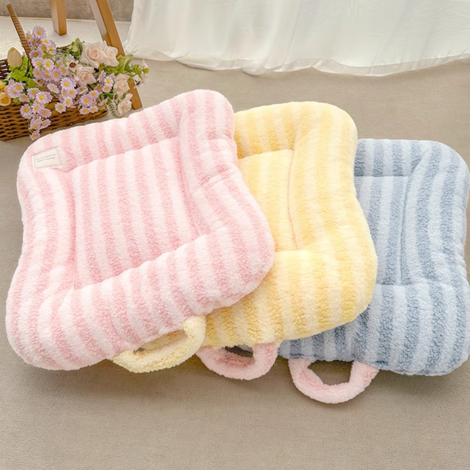 Moon Fleece Cushion, Soft Cushion, Universal Kitten, Kitten Sleeping Pad, Cat Bed, Dog Pad, Small Dog Kennel, Cat Litter Wholesale